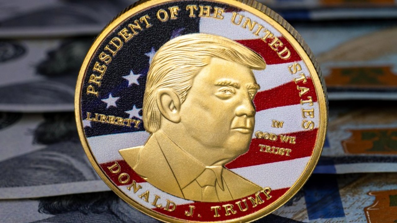 Utopili miliony w kryptowalucie Trumpa, ale zaprosił ich na kolację