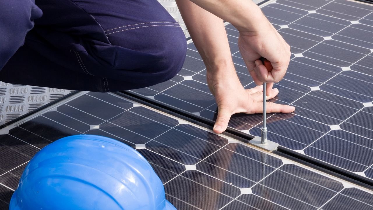 Energia słoneczna już nie interesuje Muska. Chyba, iż w kosmosie