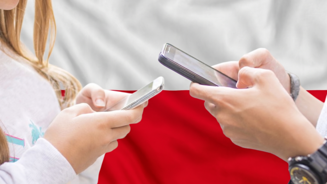 Rząd bierze telefony na celownik. Nadchodzą blokady stron i zakaz telefonów w szkołach