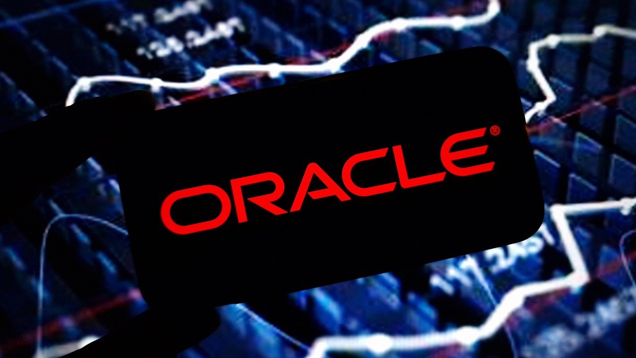 Bazy danych kontra ChatGPT - Oracle walczy o przeżycie i robi to za pożyczone pieniądze