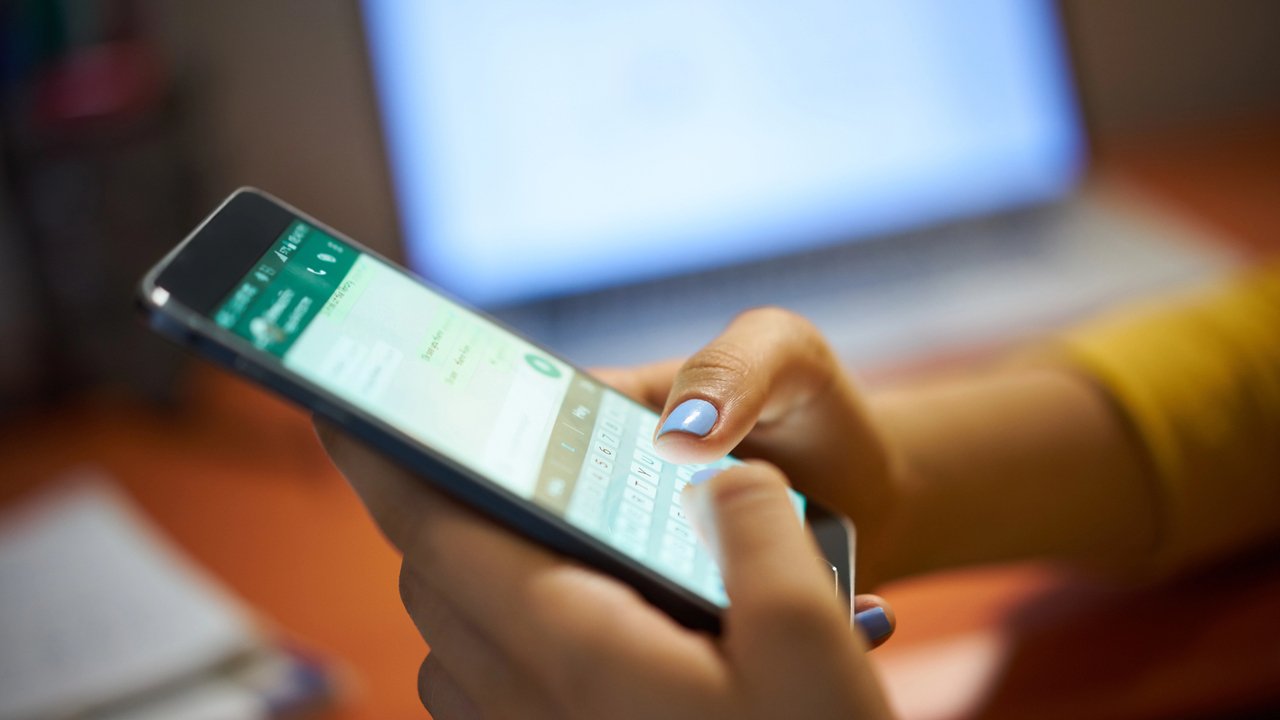 WhatsApp stracił swoją duszę, chce być jak... Snapchat