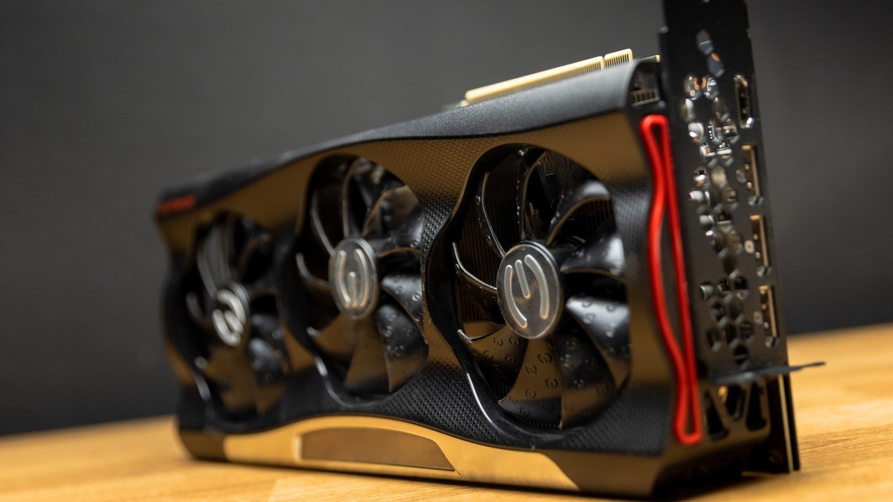 Karty Radeon przestaje działać po aktualizacji na Windows. AMD radzi cofnąć sterowniki