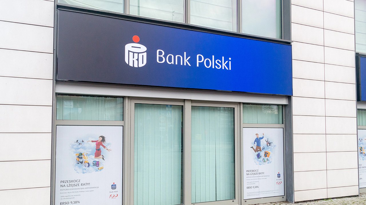 PKO BP może zablokować ci kartę. Teraz wystarczy kilka kliknięć