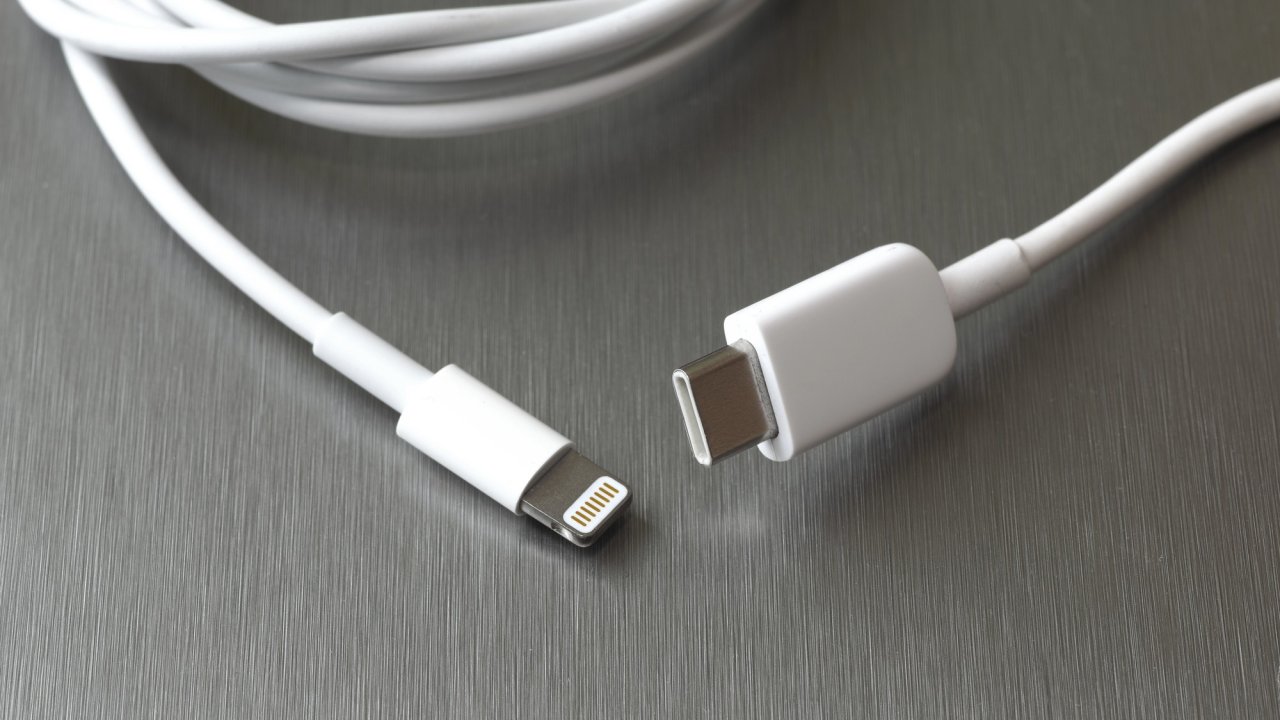 Ładowarki mają teraz paszport. Kto używa Apple, w cyrku się nie śmieje