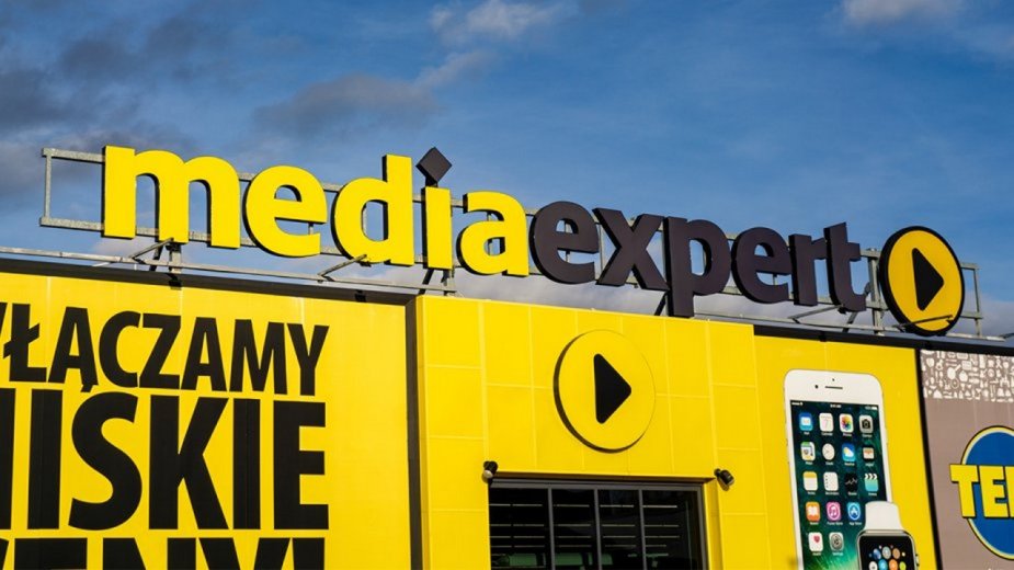 Szybko do Media Expert. Mają bardzo przyjemny telefon za 399 zł