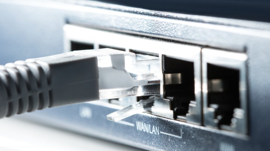 Kiedyś kradli prąd, teraz kradną internet. Konsekwencje mogą spaść na ciebie