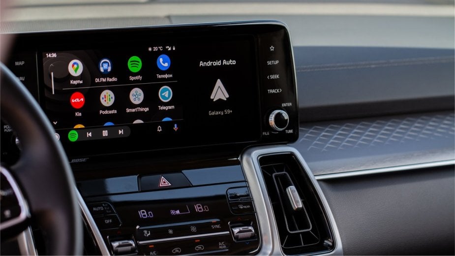 Android Auto 12.9 nadchodzi. Mapy Google dominują na liście zmian