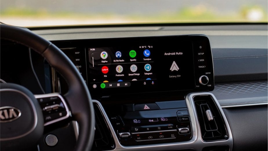 Android Auto przestaje działać na starszych telefonach. "To urządzenie już nie jest wspierane"