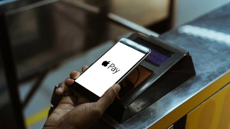 Apple pozwane za monopol na rynku aplikacji do płacenia smartfonem