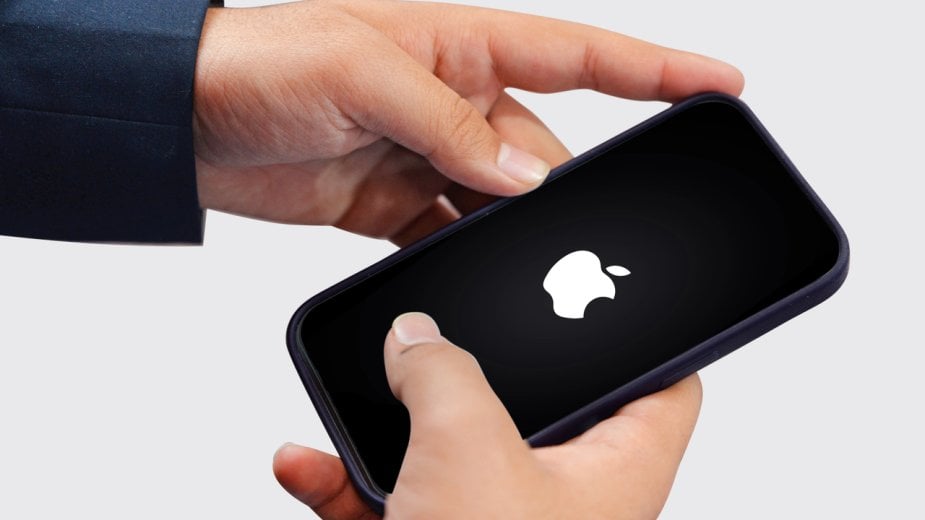 Składany iPhone ma otrzymać tytanową obudowę. Jego cena będzie jednak wysoka