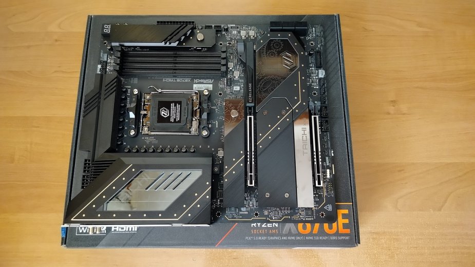 Test płyty ASRock X870E Taichi. Cztery złącza M.2 bez ucinania linii GPU