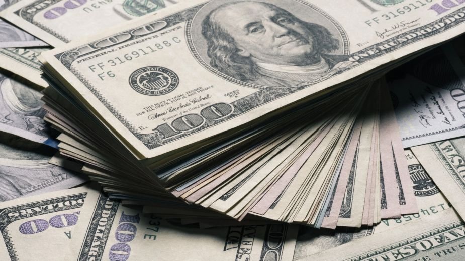 Kupił za 54 tysiące, sprzedał za 9,6 miliarda dolarów. Wieloryby znów w ruchu