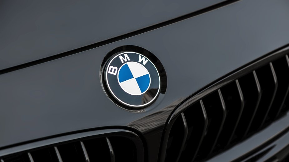 BMW: Podgrzewane siedzienia i kierownica na... abonament
