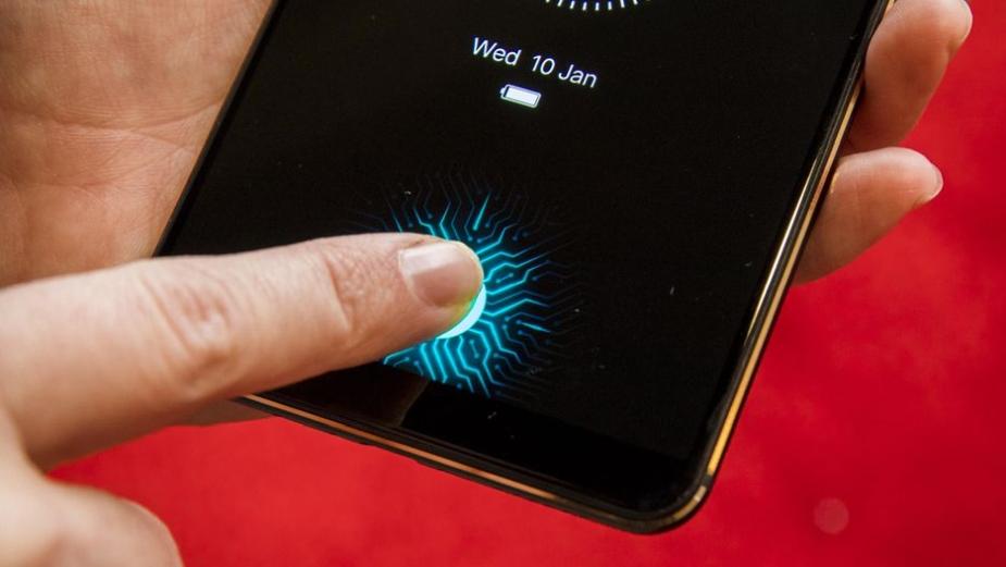 Chińczycy pierwsi stworzyli smartfon ze skanerem palca pod ekranem