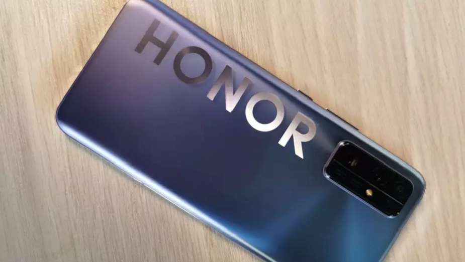 Honor też chce mieć swój składany smartfon. Urządzenie ma zadebiutować w 2021 roku