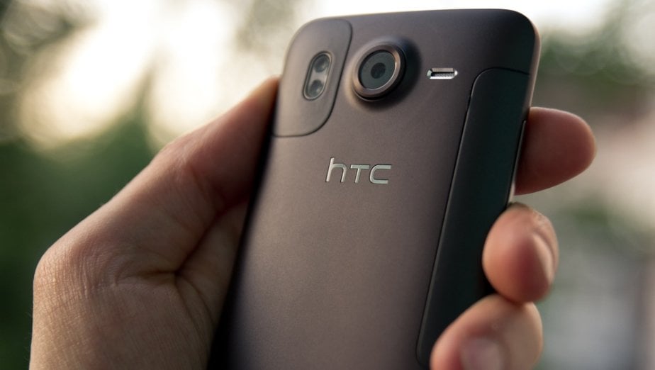 Pamiętacie HTC? Właśnie pokazali nowy smartfon za grosze