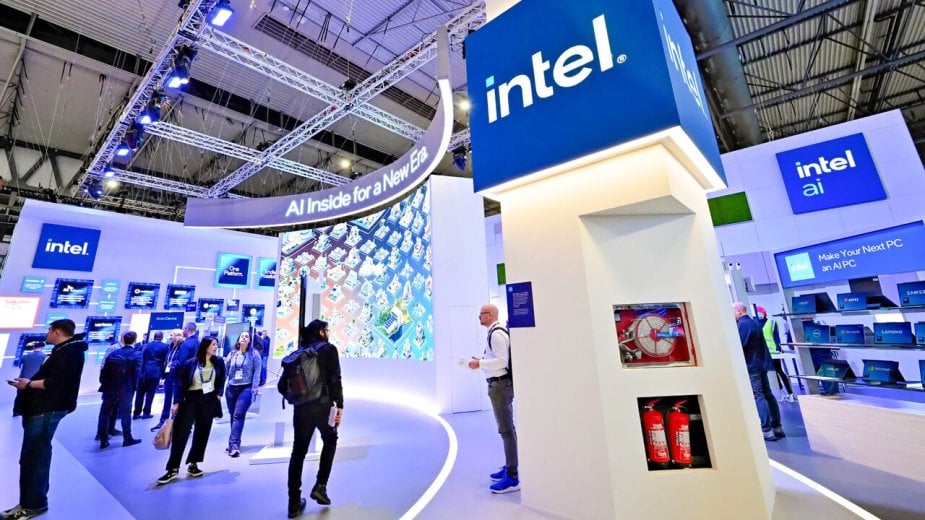 Intel rozszerza ofertę komercyjną PC AI z Intel Core Ultra 2. Firma prezentuje program ASC