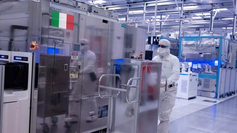 Intel uniezależnia się od Azji. Firma bliska podpisania umowy z Włochami