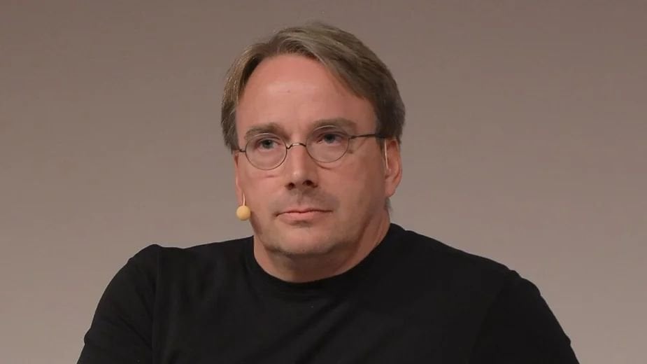 Linus Torvalds rozwiązuje odwieczny konflikt. Można się zdziwić