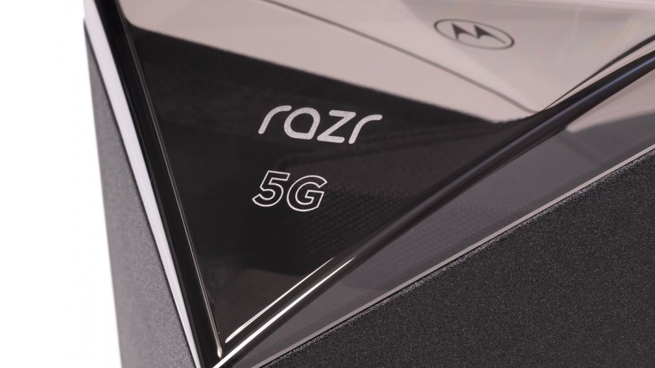 Motorola Razr 3 pozuje na zdjęciach. Co już wiemy o nowym składanym smartfonie?