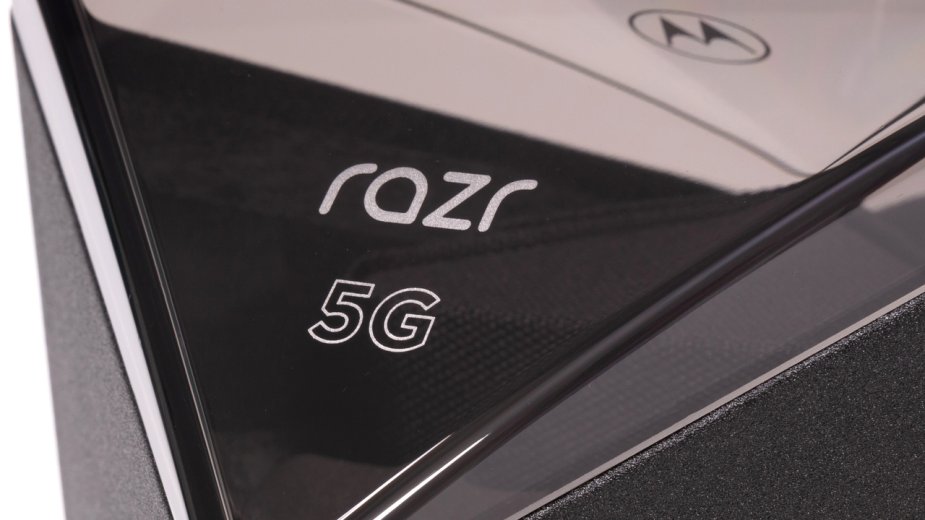 Motorola ujawnia datę premiery nowych składanych smartfonów z serii Razr