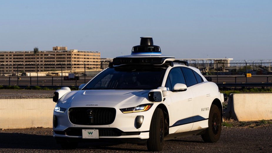 Samochodowy system LiDAR niszczy aparaty w smartfonach. Uważajcie czemu robicie zdjęcia