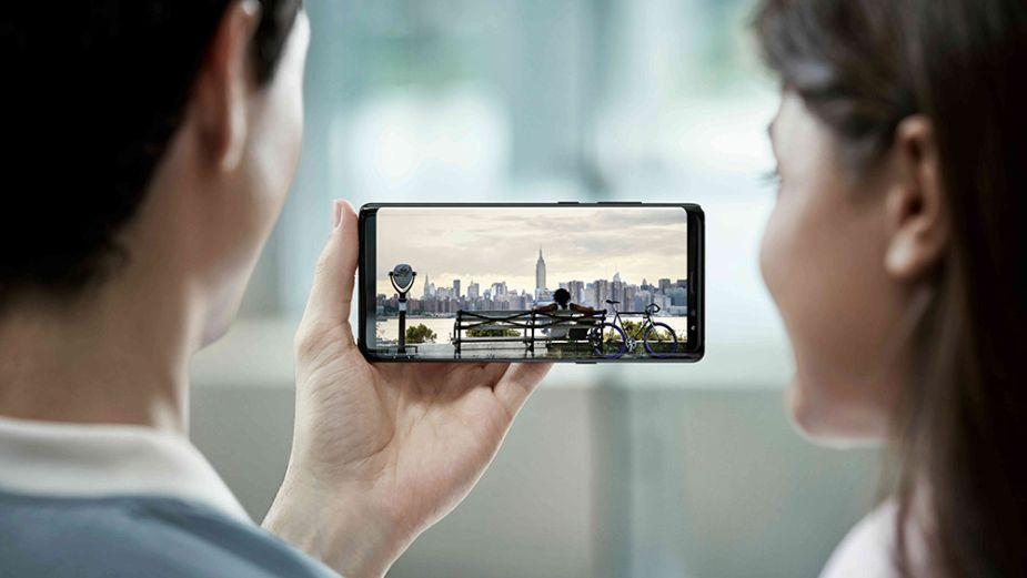 Samsung Galaxy S10 zaprezentowany na zdjęciu