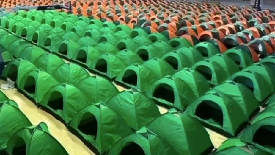 Setki namiotów w fabryce producenta pamięci. Chińczycy szykują się na kolejny lockdown