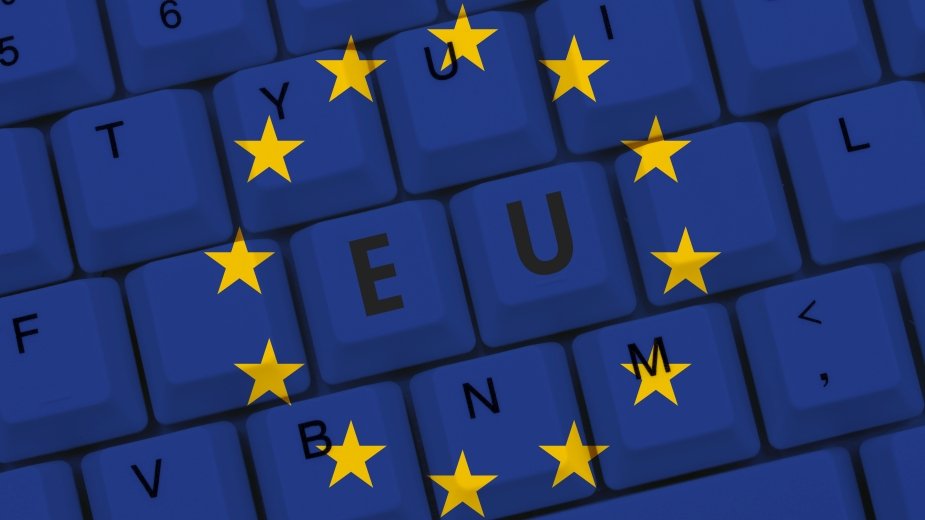 UE przyjęła ustawy DSA i DMA. Bezpieczniejszy internet, nadzór nad gigantami i... cenzura