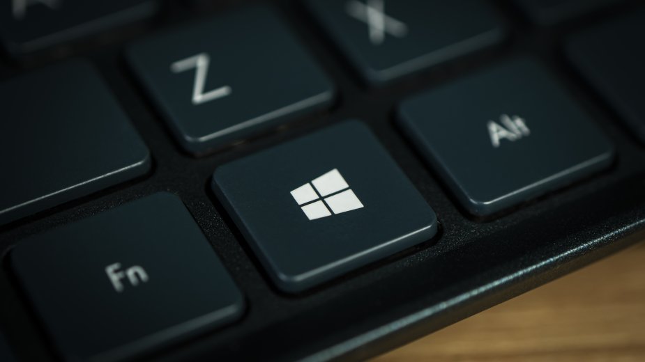 Windows 11 znów irytuje użytkowników. Tym razem automatycznie aktywuje funkcję w OneDrive