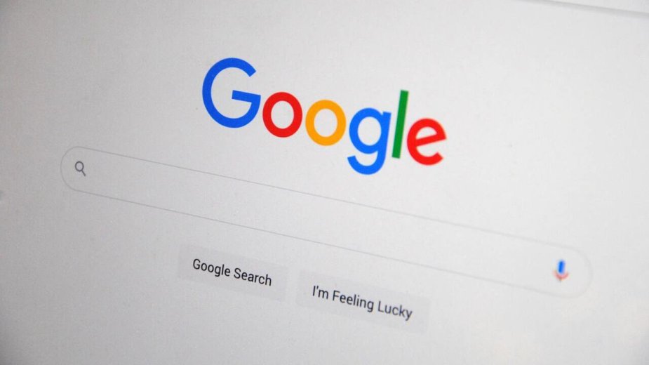 Wyszukiwarka Google może sprawdzić gramatykę. Na tę chwilę z polskim sobie nie poradzi