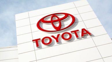  10 nowych elektryków do 2026 roku. Toyota wchodzi w EV na całego i zaczyna nadrabiać straty