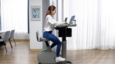 Acer eKinekt - biurko i rower stacjonarny w jednym. Graj, pracuj i ładuj sprzęt własnym wysiłkiem