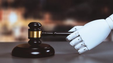 AI lepsza od sędziów? Wyniki testu zaskakują prawników