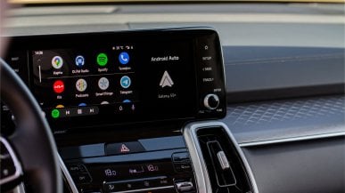 Przy nowym Android Auto "Hej Mercedes" może się schować. Wszystko za sprawą jednej implementacji