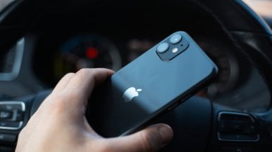 Jeśli to jest nowy iPhone, to Apple ma nowy hit. Tylko cena pewnie wyrwie z butów