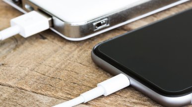 Apple znów musi zapłacić karę za brak ładowarki do iPhone'ów