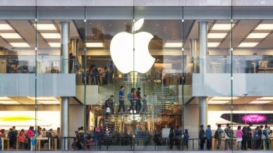 Apple znów podało konsumentom. Firma usunęła kontrowersyjną reklamę