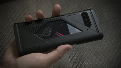 ASUS ROG Phone 7D dostrzeżony w bazie Geekbench. Oto, co wiemy o smartfonie