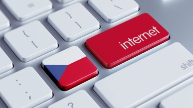 Czechy planują kryminalizację dezinformacji. Rząd będzie oceniał i wyłączał strony internetowe