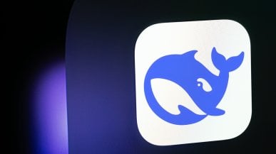 DeepSeek ujawnia koszty treningu swojego modelu AI R1