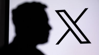 Musk krytykuje App Store. Sklep Apple świadomie chowa jego produkty?
