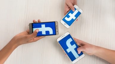 Facebook to... nienawiść, nękanie i problemy psychiczne. Takie to social media
