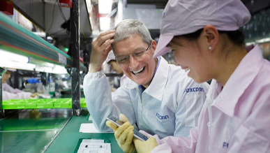 Foxconn planuje z Apple zbudować wartą 7 mld dol. fabrykę wyświetlaczy