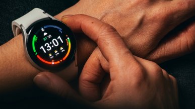 Galaxy Watch aktualizuje się sam i drenuje baterię. Użytkownicy mają dość