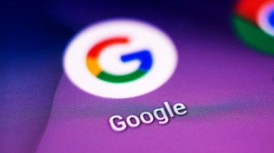 Google przymusowo zmniejsza pojemność baterii w smartfonach. Tej funkcji nie można wyłączyć