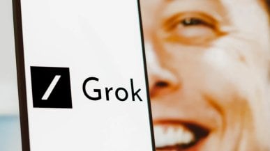 Chatbot Muska szerzy teorię spiskową. W roli głównej "ludobójstwo białych"