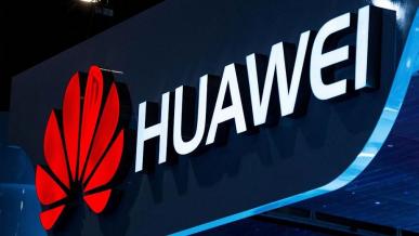 Huawei drwi z Samsunga i Apple w związku z obniżaniem przez nich wydajności