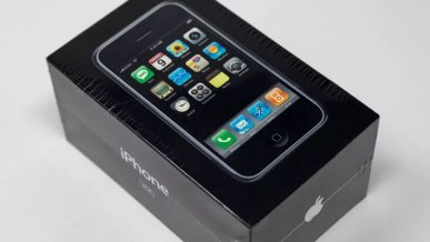 iPhone pierwszej generacji sprzedany za blisko 200 tys. zł