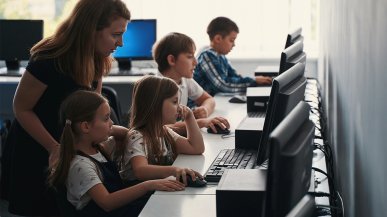 Kontrowersyjny przetarg na laptopy dla szkół. Wymóg zmiótł konkurencję